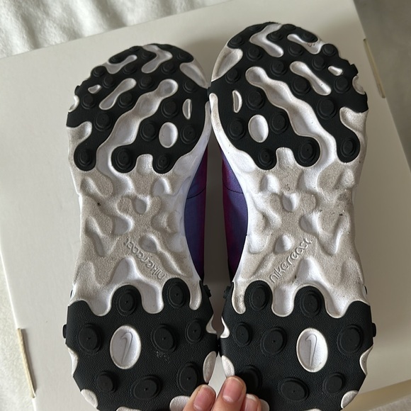 Nike React Women’s Running Shoe - Duo-chrome - size 7 - Picture 4 of 6